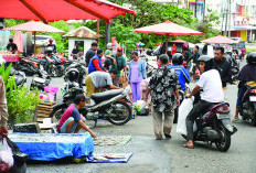 Pedagang KZ Abidin Diberi Solusi Lapak Gratis