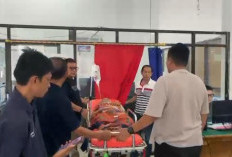 Tak Biarkan Warga Kesulitan Berobat, Bupati Rifai Turun Tangan Urus KTP dan BPJS