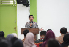  Bupati Arie Tekankan Penyaluran Bansos Tepat Sasaran 