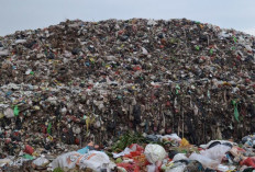 Sampah Makin Banyak, Terjadi Macet Parah di TPA Air Sebakul