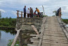 Bertahun - tahun Tak Diperbaiki, DISUKA Prioritaskan Jembatan Teluk Sepang - Kampung Bahari