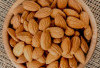 Kacang Almond, Camilan Lezat dengan Segudang Manfaat bagi Kesehatan