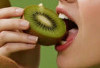 Stop Kebiasaan Ini! 5 Waktu Makan Buah yang Bisa Bikin Perut Tidak Nyaman
