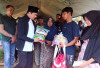 Tinjau Langsung Lokasi Kebakaran di Desa Arga Mulya, Bupati Bengkulu Utara Serahkan Bantuan