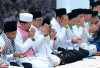 Tanpa Kehadiran Prabowo, 100 Ribu Jemaah Khusyuk Gelar Zikir dan Doa Kebangsaan di Monas